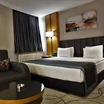 Ramada By Wyndham Nilufer 4*