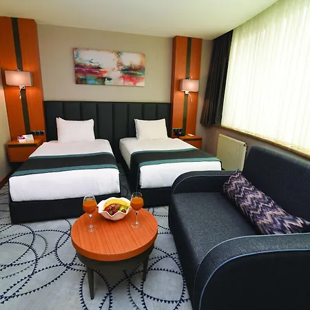 Ramada By Wyndham Nilufer 4*