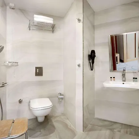 Hotel Ramada By Wyndham Nilufer