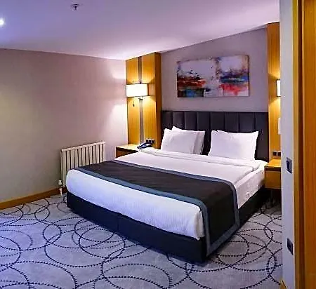 Ramada By Wyndham Nilufer 4* Bursa