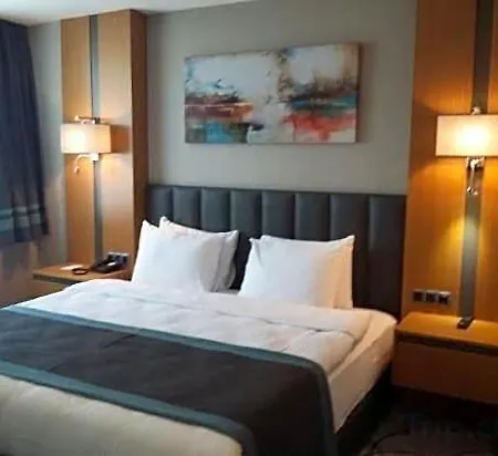 Ramada By Wyndham Nilufer 4* Bursa