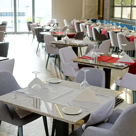 Hotel Ramada By Wyndham Nilufer 4*