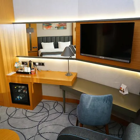 Ramada By Wyndham Nilufer Hotel