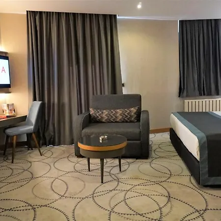 Hotel Ramada By Wyndham Nilufer