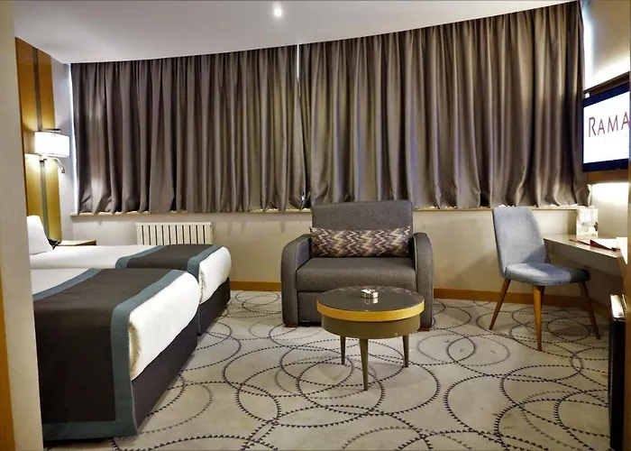 Ramada By Wyndham Nilufer Hotel 4*